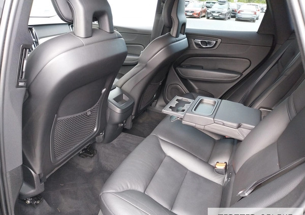 Volvo XC 60 cena 144900 przebieg: 95890, rok produkcji 2018 z Poznań małe 781